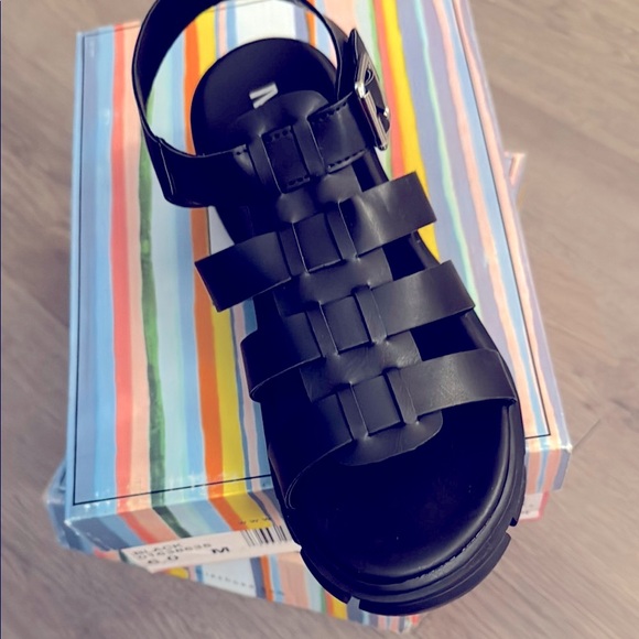 MIA Kids Girls 6 M / 5 M Black Havian Malta Leather Strap Buckle/Self Closure - Picture 5 of 11